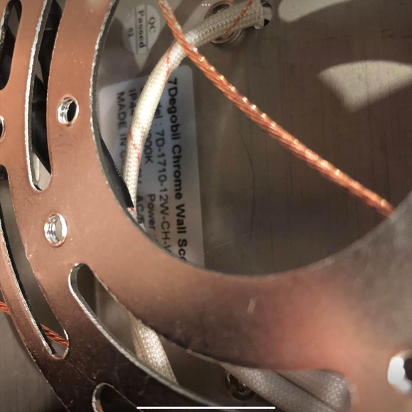 Chrome wall mounted light, accent wall light, silver light, modern look - Picture 8 of 8